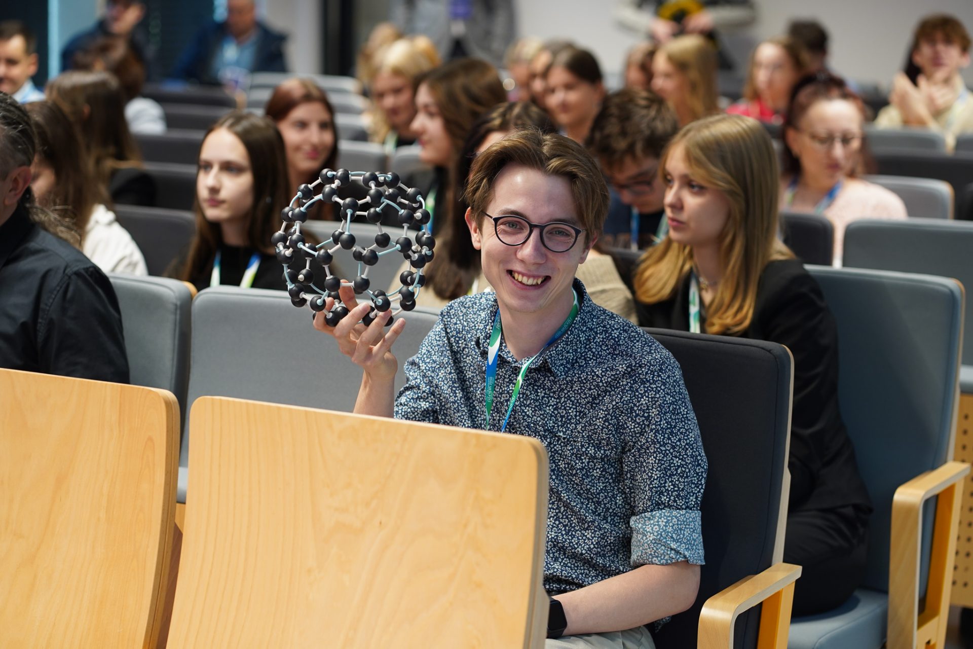 Read more about the article Młodzi naukowcy na Steti Science Slam 2024 w Szczecinie